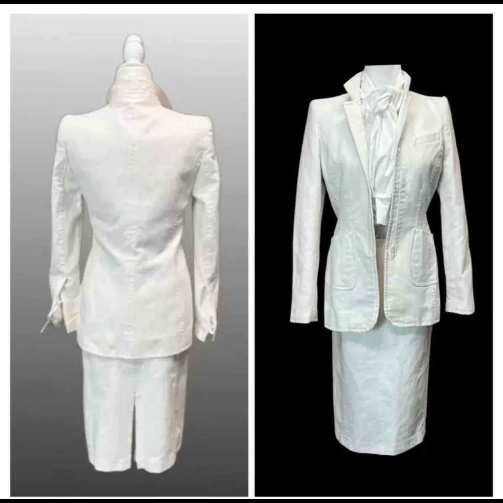 Oscar De La Renta Vintage Women’s Two Piece Blazer And Skirt Suit Set